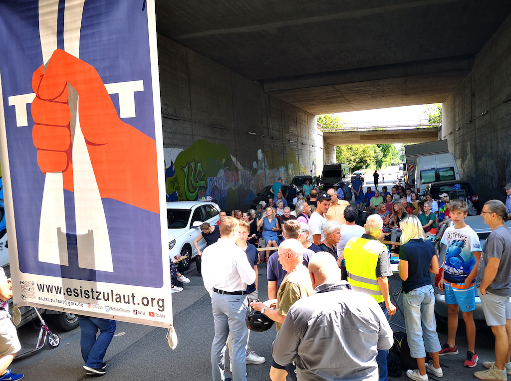 Treffen unter der A5